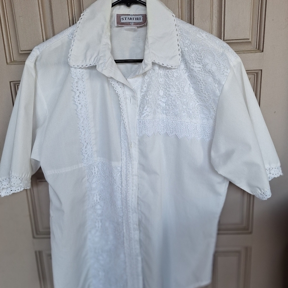 Starfire White Shirt SzL Short Sleeves No IronCrochet Detail Alternate - Picture 2 of 10